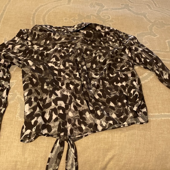 Cloth and Stone for Anthropologie blouse with tie at waist - Picture 6 of 7